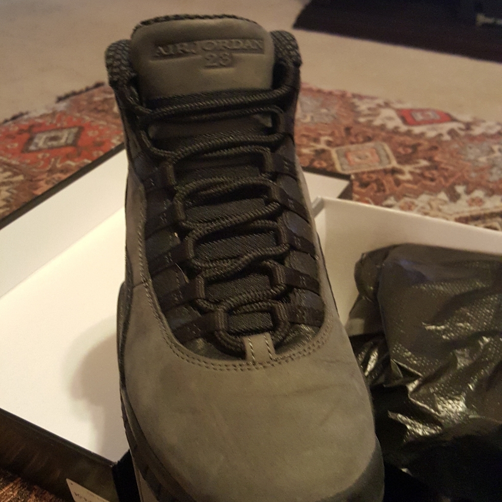 Retro 10s - Picture 2 of 3